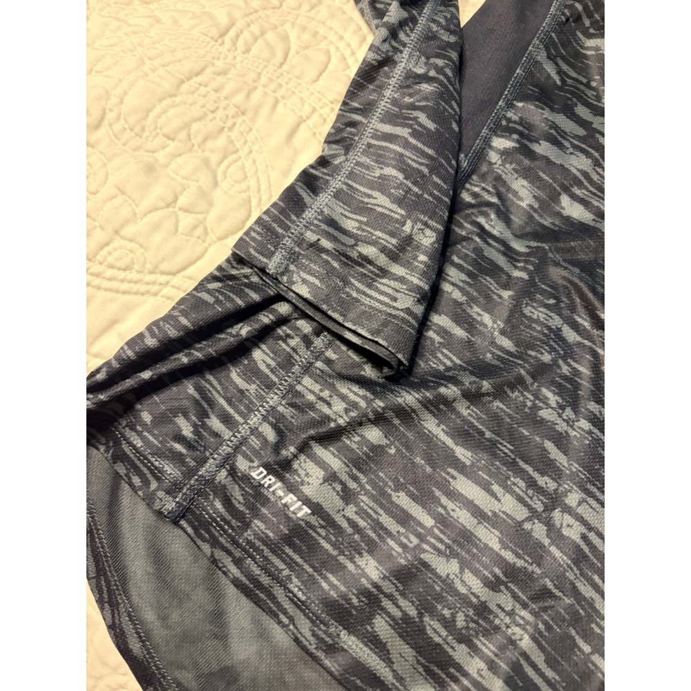 Nike Running Dri-FIT 1/4 Zip Pullover Womens XL Grey Camo Thumbhole Long Sleeve - Picture 3 of 4